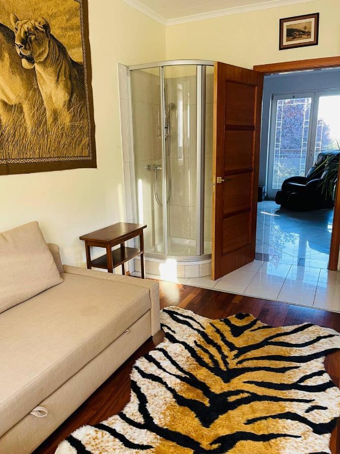Rosehill Garden Family Villa With A Great Budapest View ภายนอก รูปภาพ