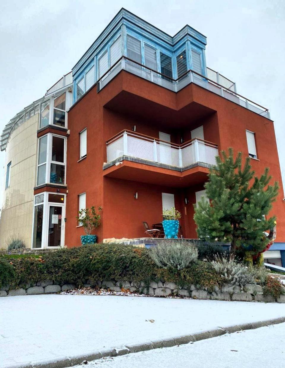 Rosehill Garden Family Villa With A Great Budapest View ภายนอก รูปภาพ