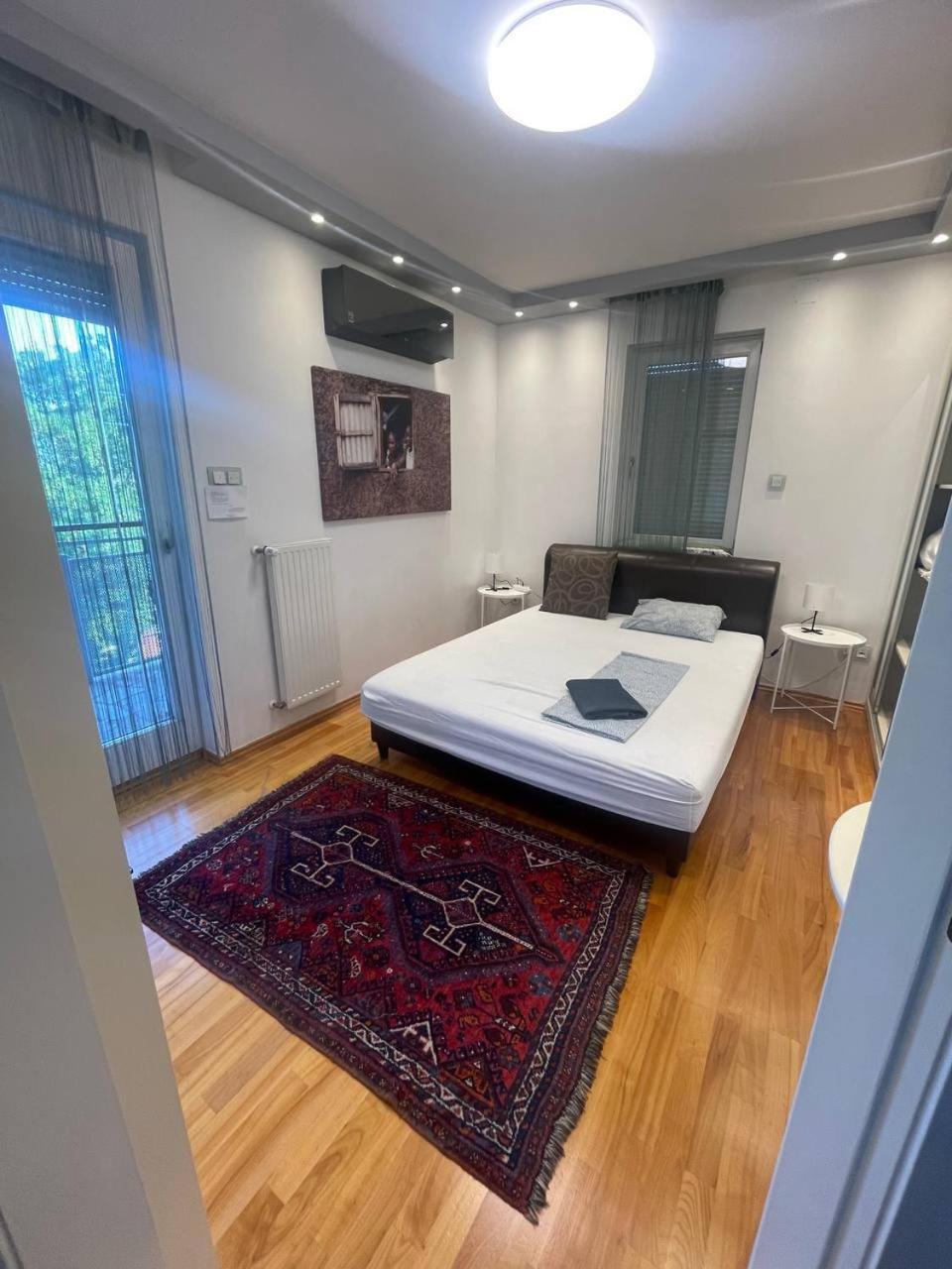 Rosehill Garden Family Villa With A Great Budapest View ภายนอก รูปภาพ