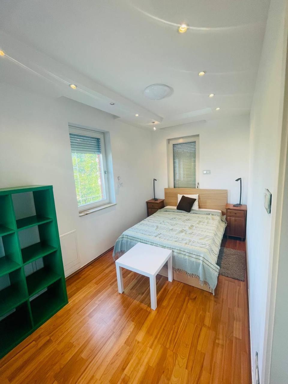 Rosehill Garden Family Villa With A Great Budapest View ภายนอก รูปภาพ